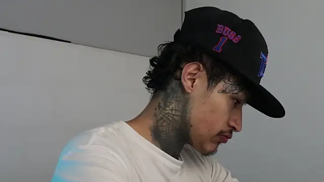 trieone online show from 02.13.25