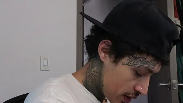 trieone online show from 09.12.25