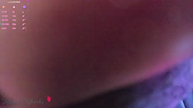 Snapshot of Juliana_bigboobs chatting on 11.02.25 Juliana bigboobs online show from 11.02.25