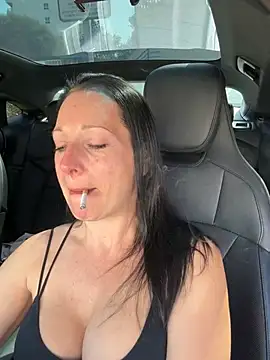 Viola Beck online show from 02.04.25