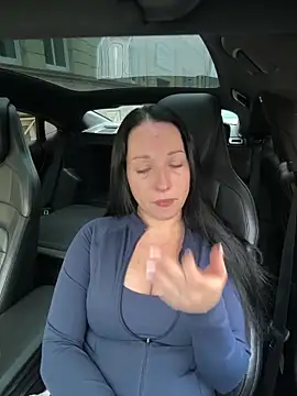 Snapshot of Viola_Beck chatting on 02.08.26 Viola Beck online show from 02.08.26