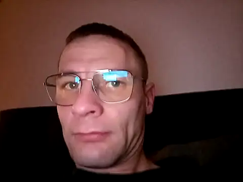 Snapshot of buchr1 chatting on 12.20.24 buchr1 online show from 12.20.24