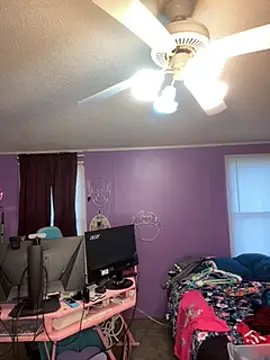 Snapshot of lolabunny9 chatting on 12.21.24 lolabunny9 online show from 12.21.24