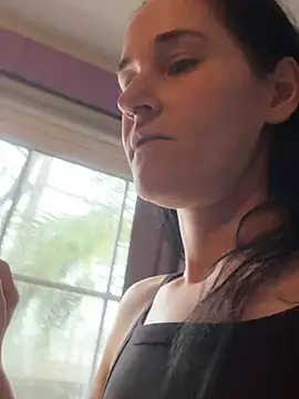 Snapshot of lolabunny9 chatting on 02.13.25 lolabunny9 online show from 02.13.25