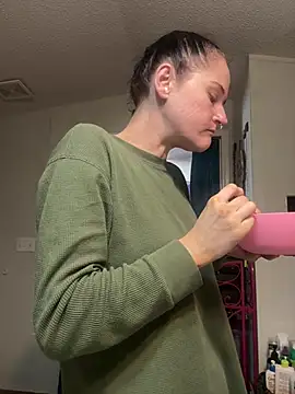 Snapshot of lolabunny9 chatting on 02.27.25 lolabunny9 online show from 02.27.25