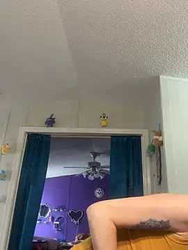 Snapshot of lolabunny9 chatting on 03.16.25 lolabunny9 online show from 03.16.25