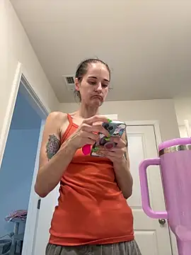 Snapshot of lolabunny9 chatting on 09.13.25 lolabunny9 online show from 09.13.25