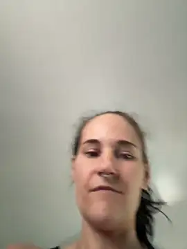 Snapshot of lolabunny9 chatting on 09.16.25 lolabunny9 online show from 09.16.25