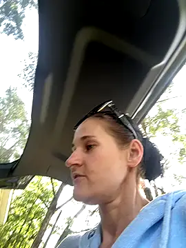 Snapshot of lolabunny9 chatting on 10.05.25 lolabunny9 online show from 10.05.25