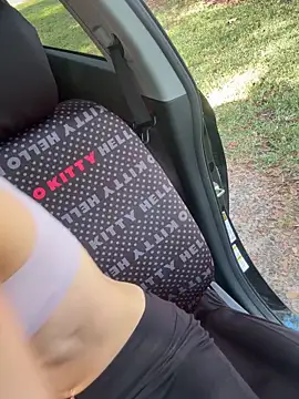 Snapshot of lolabunny9 chatting on 10.09.25 lolabunny9 online show from 10.09.25