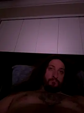 Snapshot of Dw8584 chatting on 12.16.25 Dw8584 online show from 12.16.25