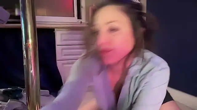 Snapshot of CrazyKittenMeow chatting on 02.14.25 CrazyKittenMeow online show from 02.14.25