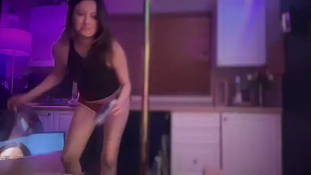 Snapshot of CrazyKittenMeow chatting on 02.24.25 CrazyKittenMeow online show from 02.24.25