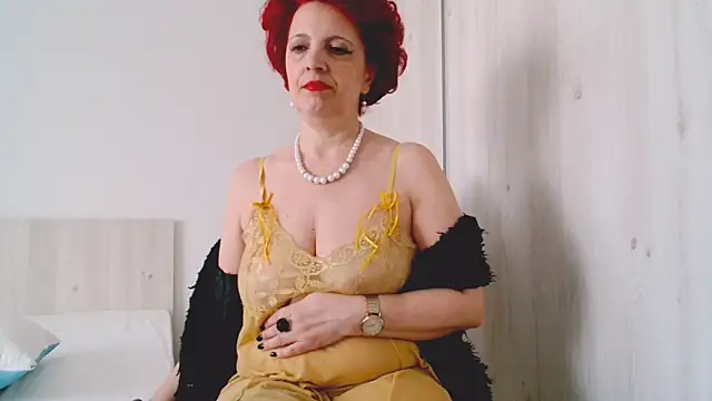 Snapshot of MilfSupreme chatting on 05.12.26 MilfSupreme online show from 05.12.26
