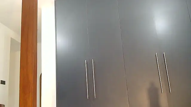 Snapshot of katt008 chatting on 11.02.25 katt008 online show from 11.02.25