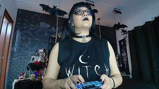 AlexHoe  online show from 02.20.26