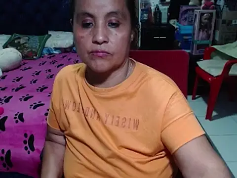 Snapshot of pervert_mommy_ chatting on 02.15.25 pervert mommy online show from 02.15.25