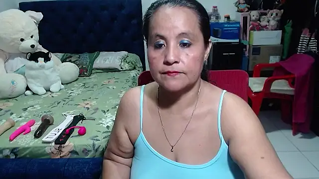 Snapshot of pervert_mommy_ chatting on 03.13.25 pervert mommy online show from 03.13.25