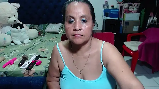 Snapshot of pervert_mommy_ chatting on 03.13.25 pervert mommy online show from 03.13.25