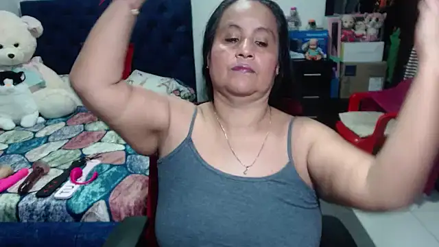 Snapshot of pervert_mommy_ chatting on 03.16.25 pervert mommy online show from 03.16.25