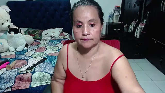 Snapshot of pervert_mommy_ chatting on 03.19.25 pervert mommy online show from 03.19.25