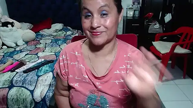 Snapshot of pervert_mommy_ chatting on 03.21.25 pervert mommy online show from 03.21.25