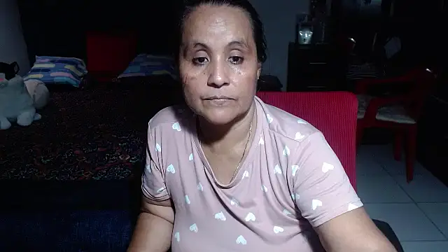 Snapshot of pervert_mommy_ chatting on 03.22.25 pervert mommy online show from 03.22.25