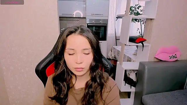 AyaMoon online show from 10.17.25