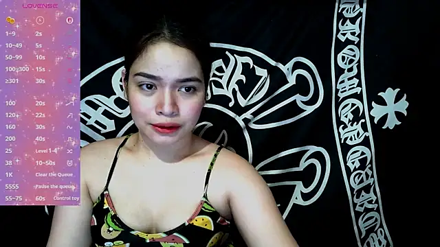Snapshot of _preciousmoira_ chatting on 06.23.26 preciousmoira online show from 06.23.26