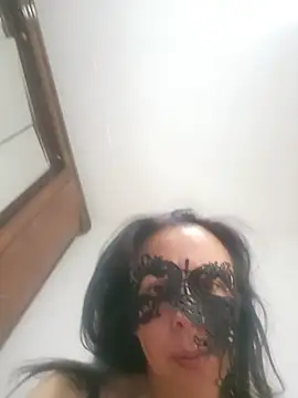 LAURAFOCOSA online show from 06.14.26