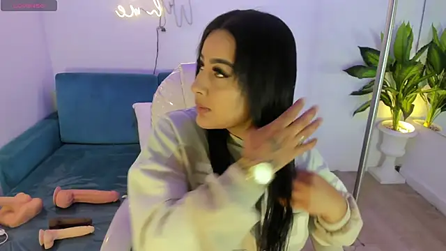 Pamela roberts online show from 12.06.24