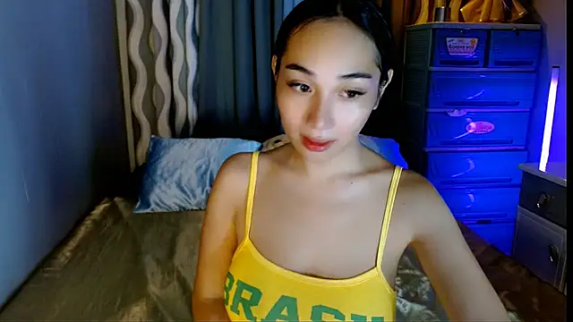 SweetLilly 18 online show from 05.24.26