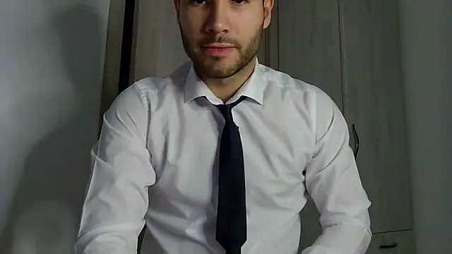 Snapshot of Justynn1 chatting on 01.10.25 Justynn1 online show from 01.10.25