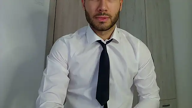 Snapshot of Justynn1 chatting on 03.17.25 Justynn1 online show from 03.17.25