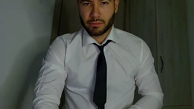 Snapshot of Justynn1 chatting on 10.08.25 Justynn1 online show from 10.08.25