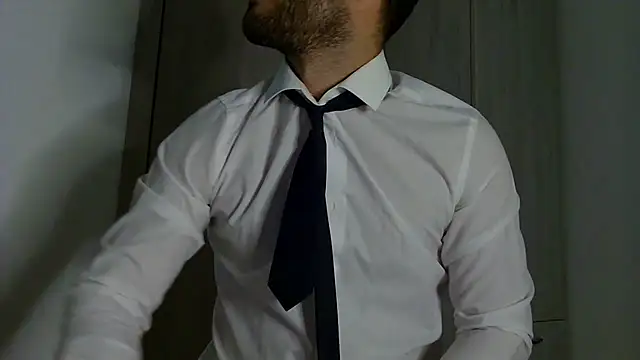 Snapshot of Justynn1 chatting on 10.16.25 Justynn1 online show from 10.16.25