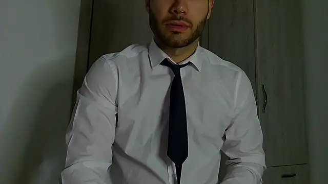 Snapshot of Justynn1 chatting on 11.14.25 Justynn1 online show from 11.14.25