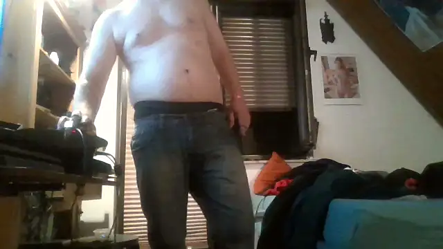 Snapshot of Genius1606 chatting on 09.26.25 Genius1606 online show from 09.26.25