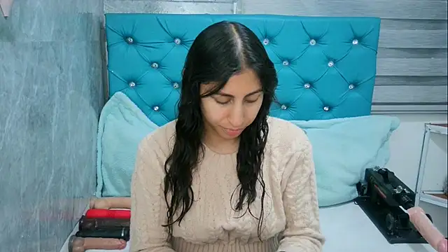 MAARYMOON online show from 03.14.25