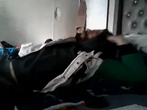 Sitonmyface2020xh online show from 02.24.25