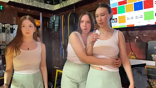 Snapshot of dirtypub chatting on 12.22.24 dirtypub online show from 12.22.24