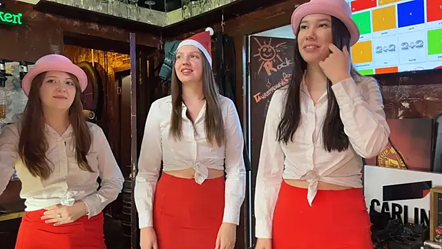 Snapshot of dirtypub chatting on 12.25.24 dirtypub online show from 12.25.24