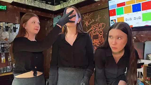 Snapshot of dirtypub chatting on 01.30.25 dirtypub online show from 01.30.25