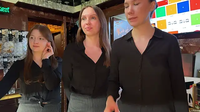 Snapshot of dirtypub chatting on 02.08.25 dirtypub online show from 02.08.25