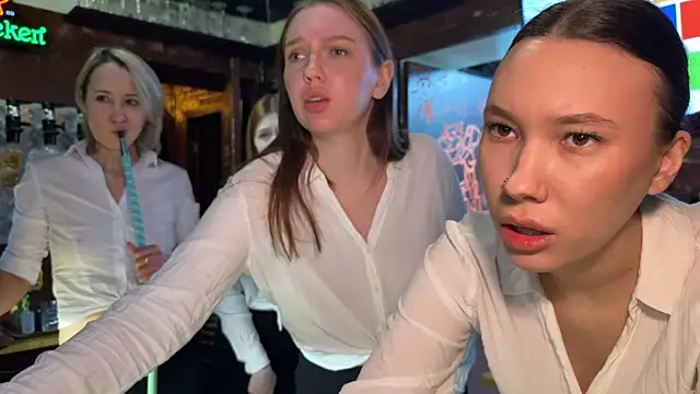 Snapshot of dirtypub chatting on 02.09.25 dirtypub online show from 02.09.25