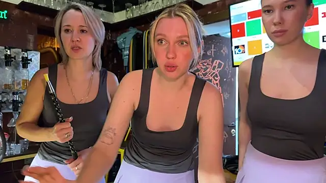 Snapshot of dirtypub chatting on 03.08.25 dirtypub online show from 03.08.25