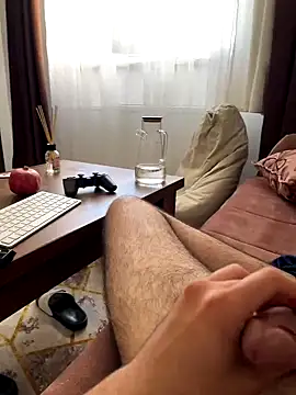 Snapshot of Ffhdr chatting on 10.25.25 Ffhdr online show from 10.25.25