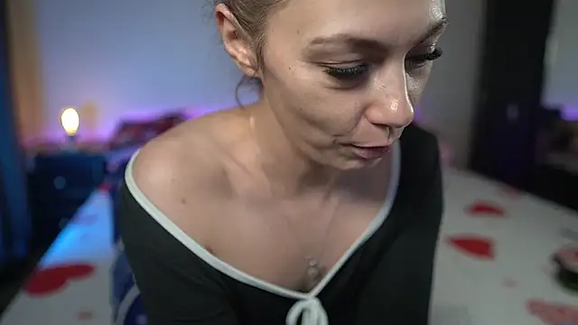 TiffanyPierce online show from 12.04.25