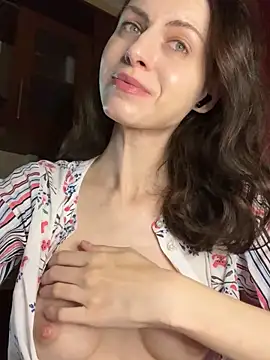 MissAnuta online show from 10.28.25