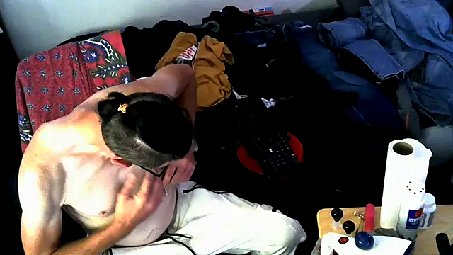 Snapshot of jjdirty6996 chatting on 06.16.26 jjdirty6996 online show from 06.16.26